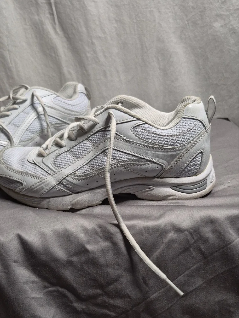 Danskin Now White Women's Athletic Lace-Up Sneakers
